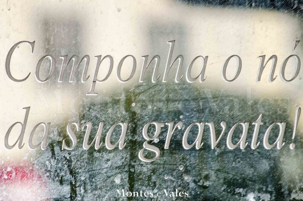 Componha o nó da sua gravata