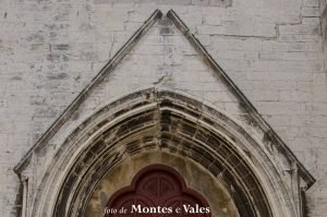 A que monumento pertence esta porta?