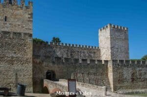 Conquista do Castelo de São Jorge - Peddy Paper Virtual Montes e Vales